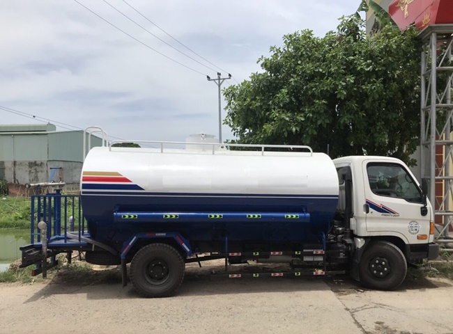 Dịch vụ xe bồn chở nước sạch đ&aacute;ng tin cậy tại M&ocirc;i Trường Xanh