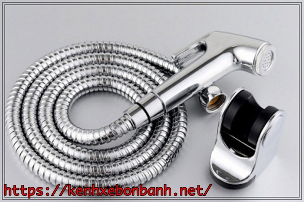 v&igrave; sao v&ograve;i xịt vệ sinh rỉ nước