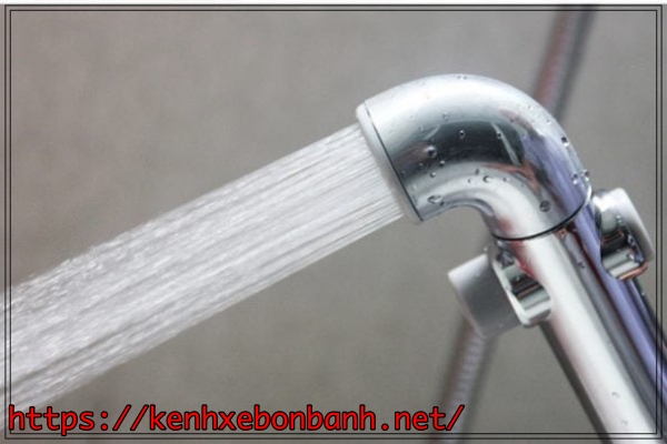 sửa chửa v&ograve;i xịt vệ sinh rỉ nước